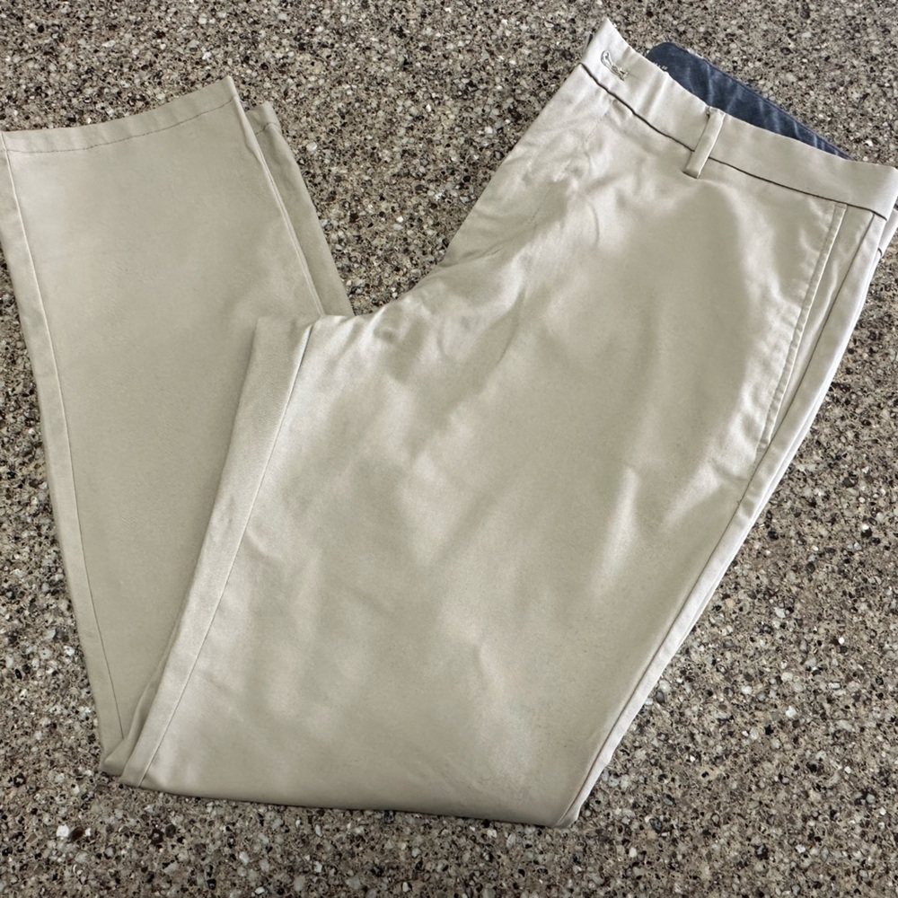 Old Navy Men's Khaki Chinos